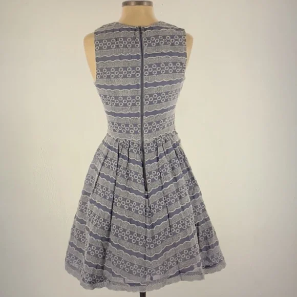 Anthropologie Tracy Reece 4 Eyelet Lace Dress - Picture 5 of 6